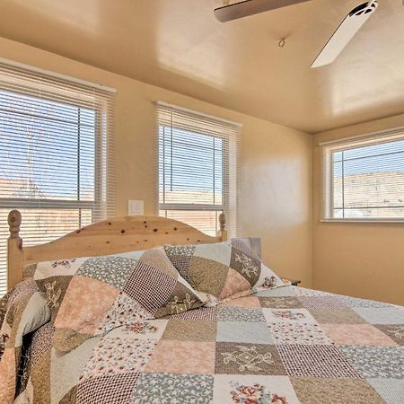 Cozy Home With Canyon Views 2 Mi To Grand Staircase Henrieville Exterior photo