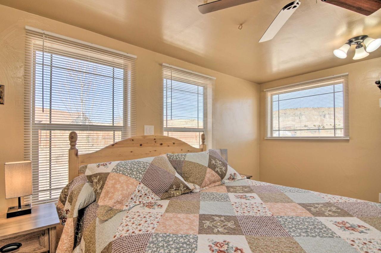 Cozy Home With Canyon Views 2 Mi To Grand Staircase Henrieville Exterior photo
